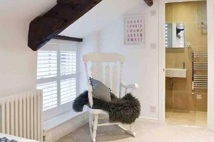 Cosy and characterful cottage in the heart of Kirkby Lonsdale in Kirkby Lonsdale, Yorkshire Dales National Park