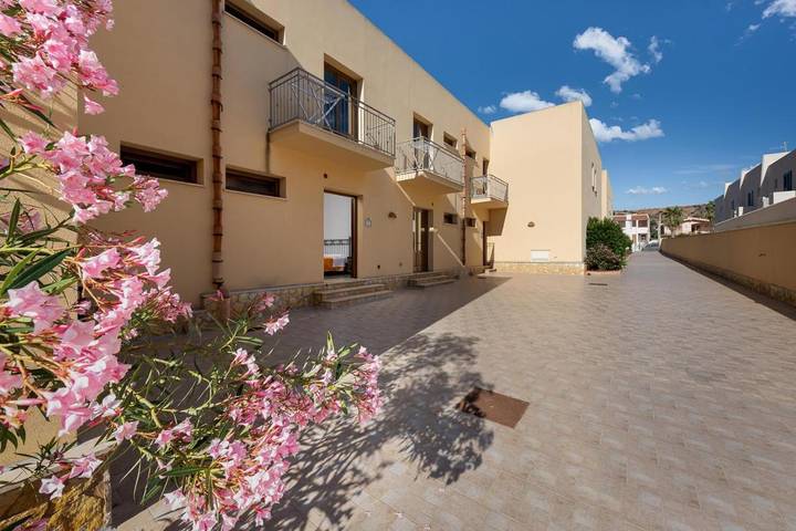 Casa vacanza per 2 persone, con giardino a San Vito Lo Capo
