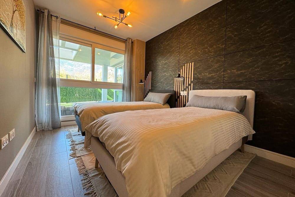 Entire apartment, Le Petit Palais in a quiet residence 5 minutes' walk from the town center in Val de Guadalmina, Benahavís