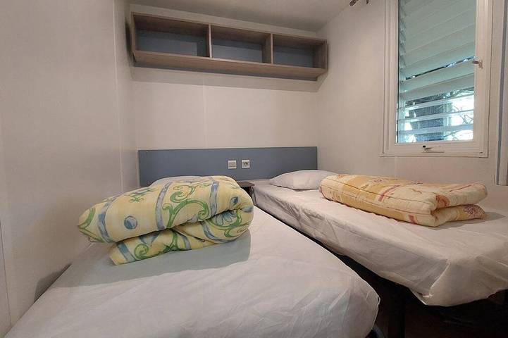 Mobil home pour 6 personnes à Saint-Laurent-en-Beaumont - 2