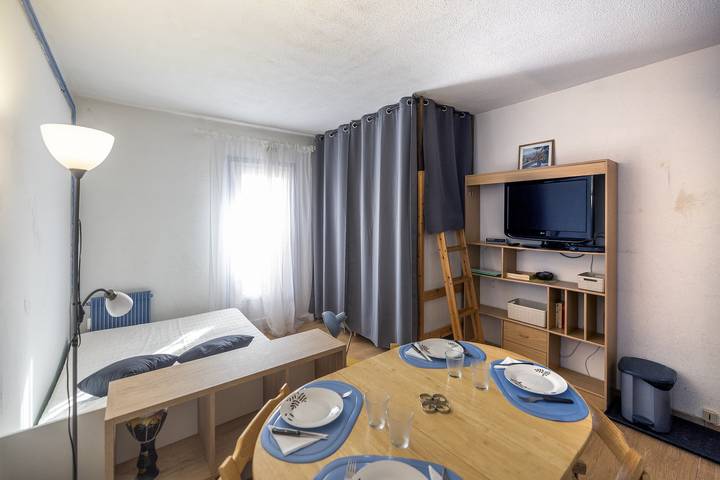 Gîte pour 4 personnes, avec balcon et vue sur le lac à Les Angles