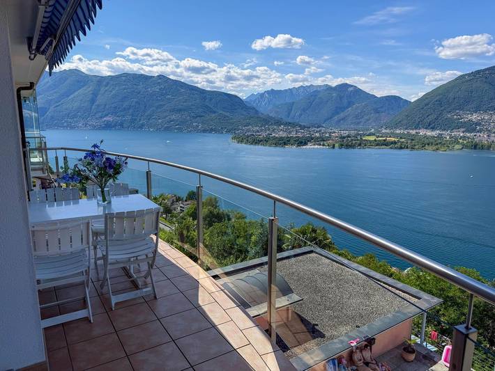 Ferienwohnung für 4 Personen, mit Balkon und Pool sowie Seeblick und Ausblick in Gambarogno - 3