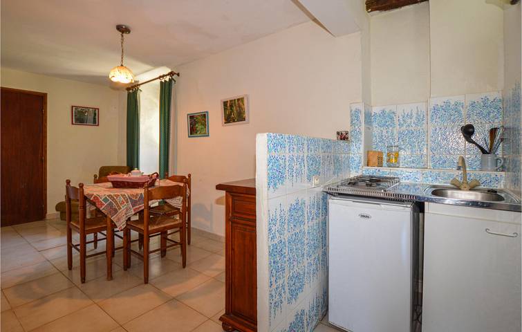 Gîte pour 4 personnes, avec piscine et jardin ainsi que terrasse et jacuzzi à Carcheto-Brustico - 4