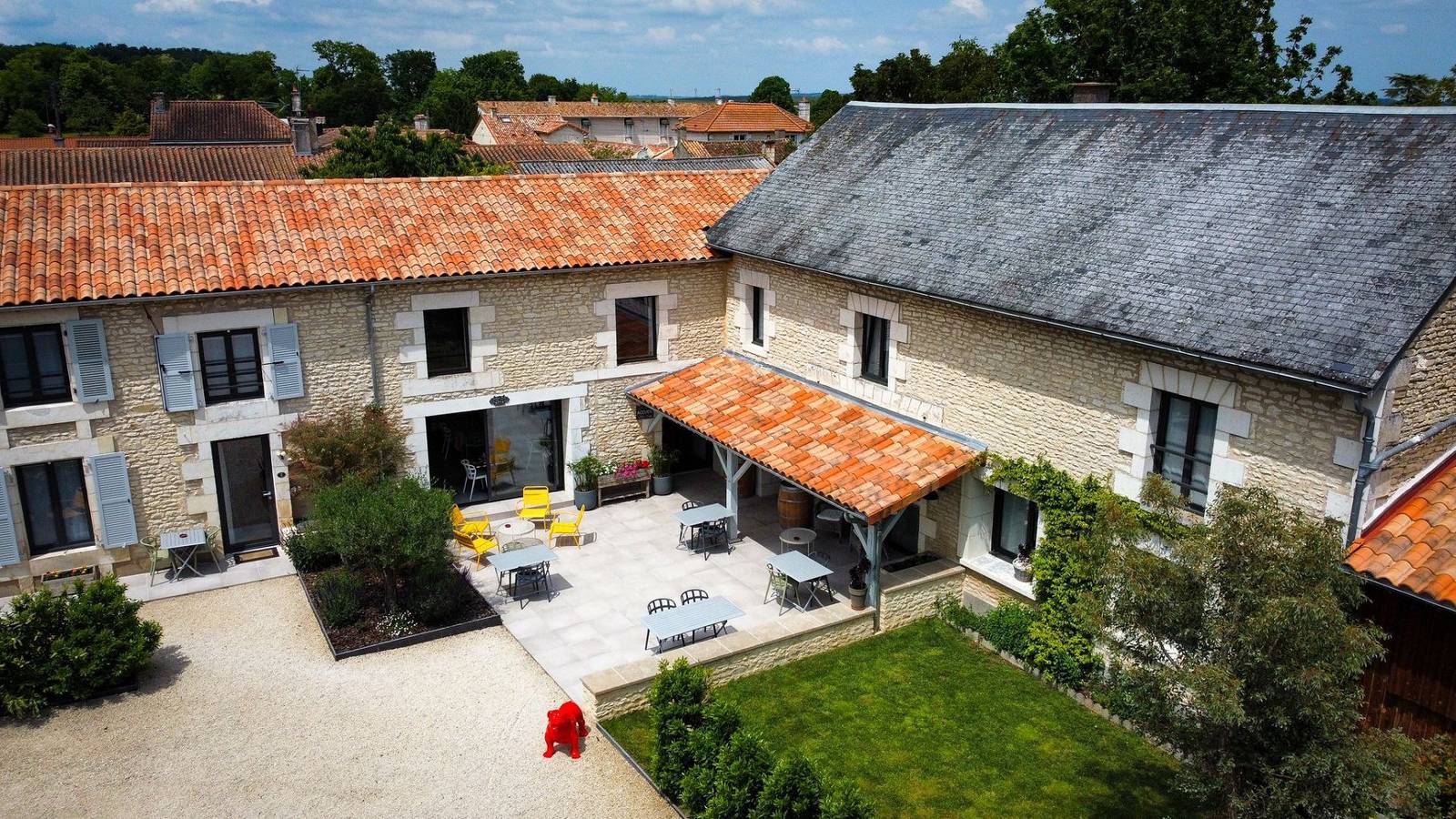Maison d'hôtes de charme "Au Logis de Bellefois" - Chambre 4 in Neuville-de-Poitou, Vienne (France)