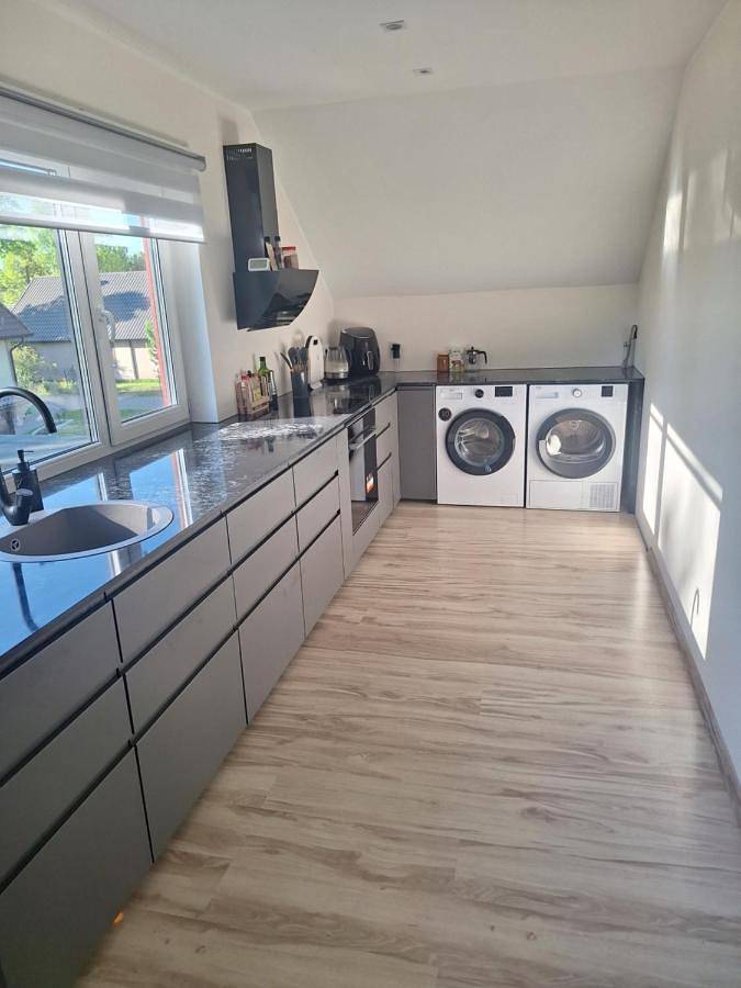 Gîte pour 6 personnes, avec jardin à Pärnu