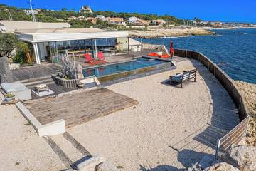 Villa pour 6 personnes, avec piscine et jardin ainsi que jacuzzi et terrasse à Sausset-les-Pins