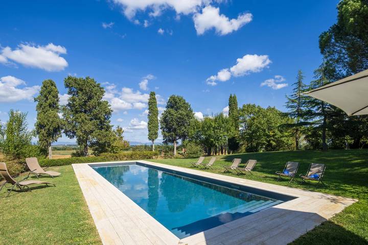 Location de vacances pour 14 personnes, avec vue sur le lac et terrasse ainsi que piscine et jardin, animaux acceptés à Sinalunga - 2
