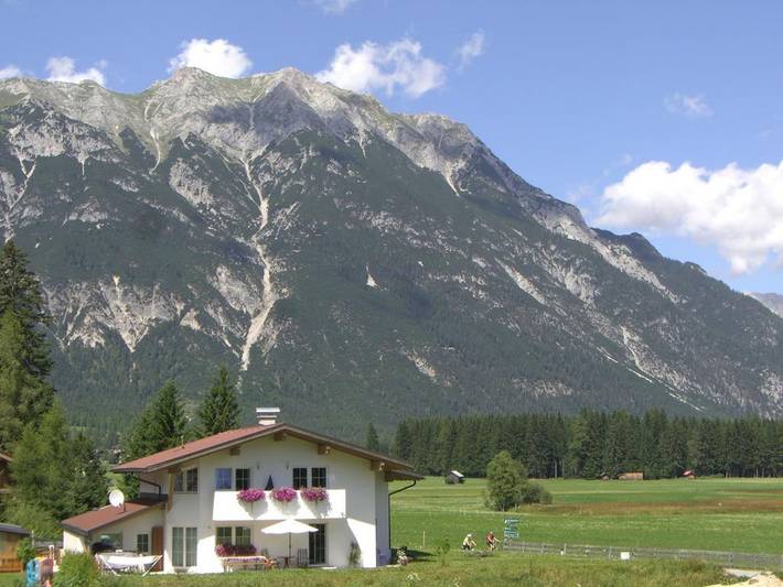 Ferienwohnung für 4 Personen, mit Garten und Terrasse in Leutasch - 2