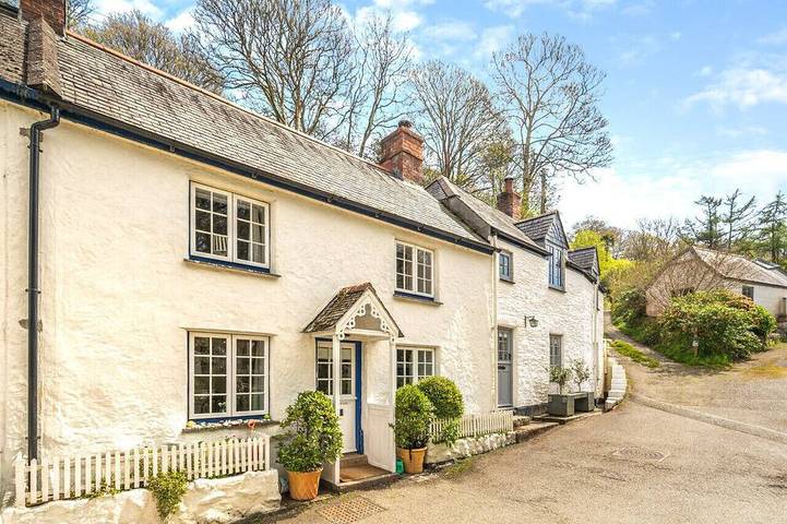 Holiday rental for 6 people, with garden in Helford