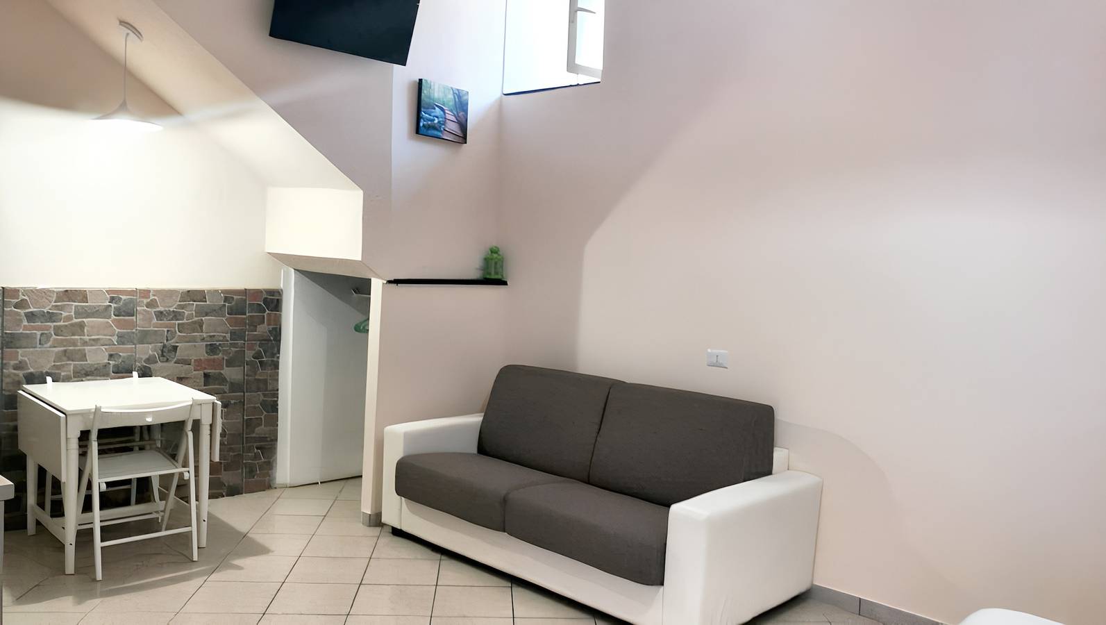 Estudio entero, Encantador estudio con aire acondicionado en Gragnano - 35 m² in Gragnano (Italia), Provincia de Nápoles