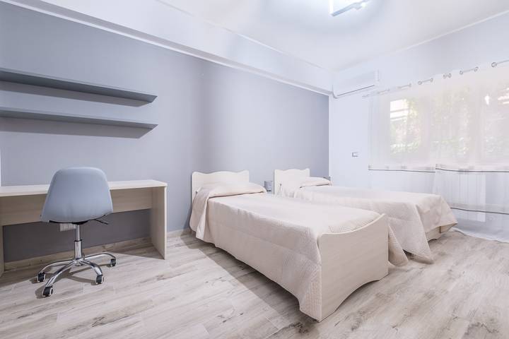 Entire apartment, Holiday Apartment "Damilhouse 3" with Balcony and Wi-Fi in Messina, Messina Province