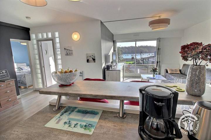 Gîte pour 4 personnes, avec Terrasse et Vue à Lézardrieux