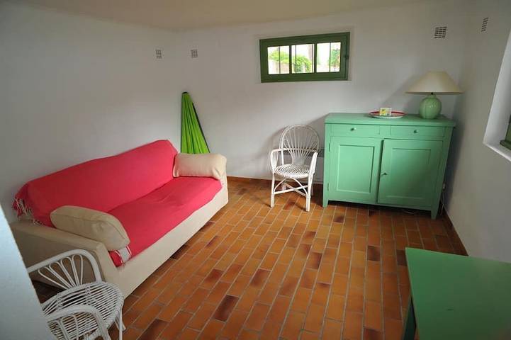 Location de vacances pour 2 personnes, avec terrasse et jardin dans Plage de la Bouillabaisse - 4