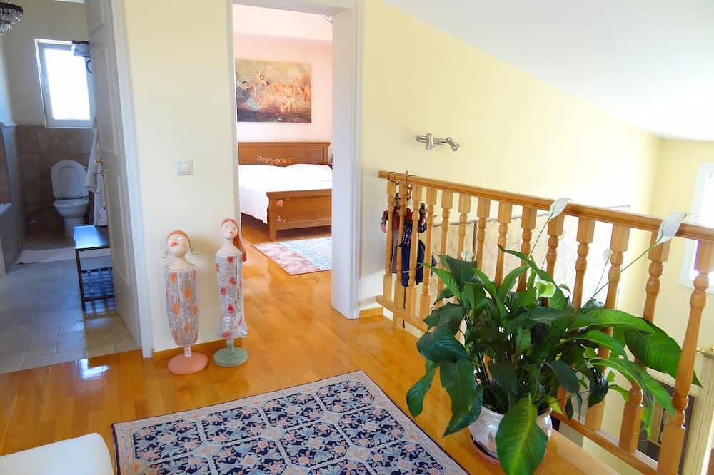 Antike Geschichte Kultur Triff die Gegenwart In eleganten Komfort in Agios Konstantinos (Attika), Regionalbezirk Ostattika