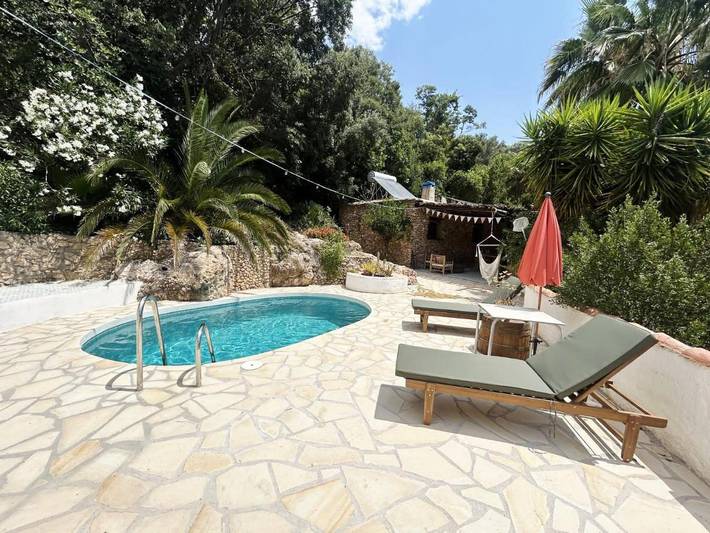 Casa rural para 5 personas, con Terraza y Jardín además de Piscina y Vistas en Sorvilán