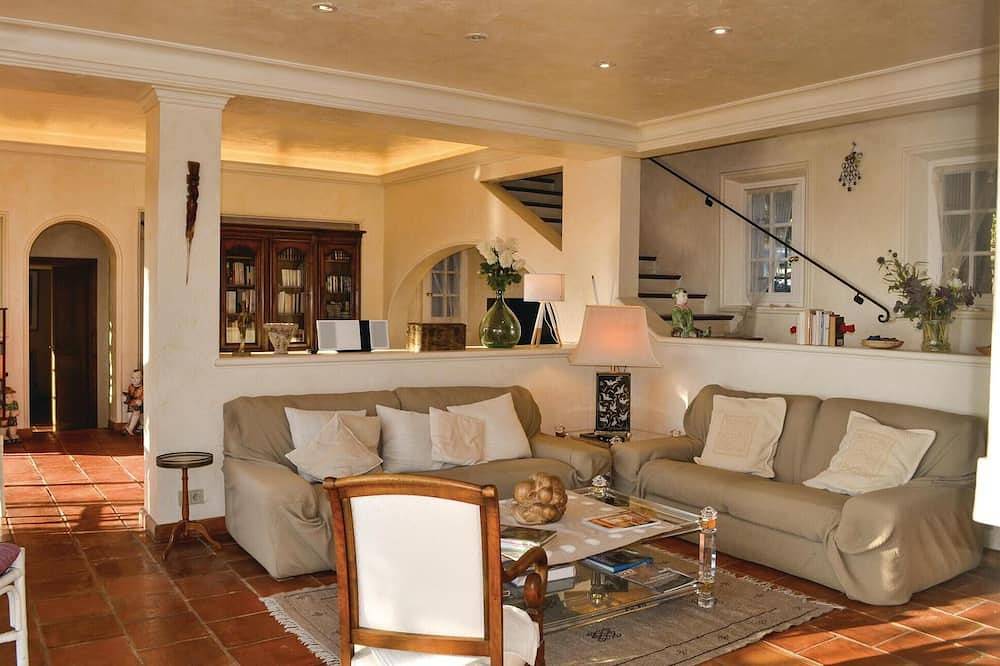 Beautiful home in Le Tignet in Le Tignet, Costa mediterránea (Francia)