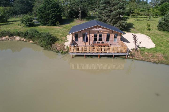 Chalet pour 4 personnes, avec Balcon et Terrasse ainsi que Jardin et Vue