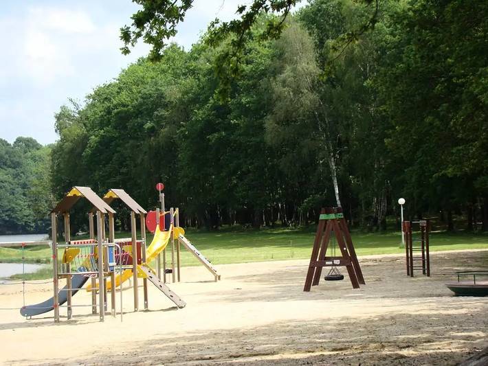 Gîte pour 4 personnes, avec jardin à Bujaleuf - 3