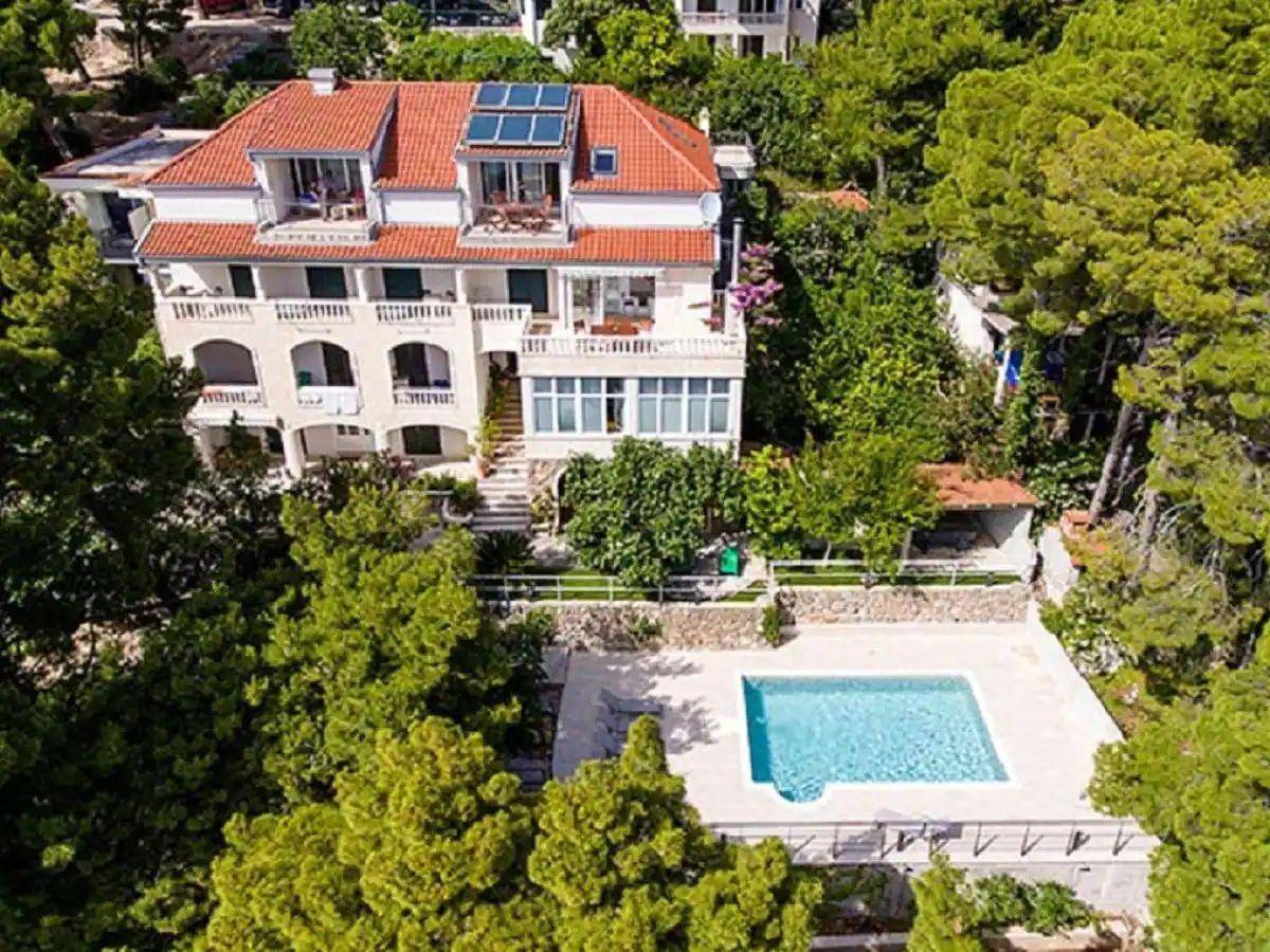 Villa Zorana in Brela, Makarska Riviera