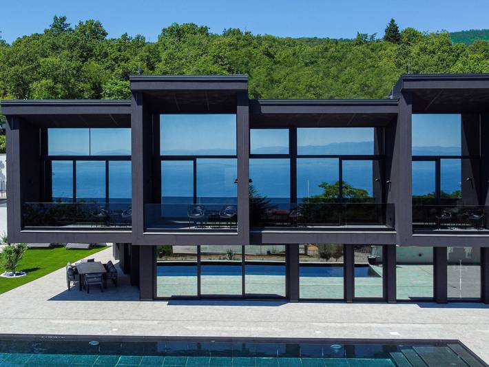 Ferienhaus für 10 Personen, mit Terrasse und Garten
