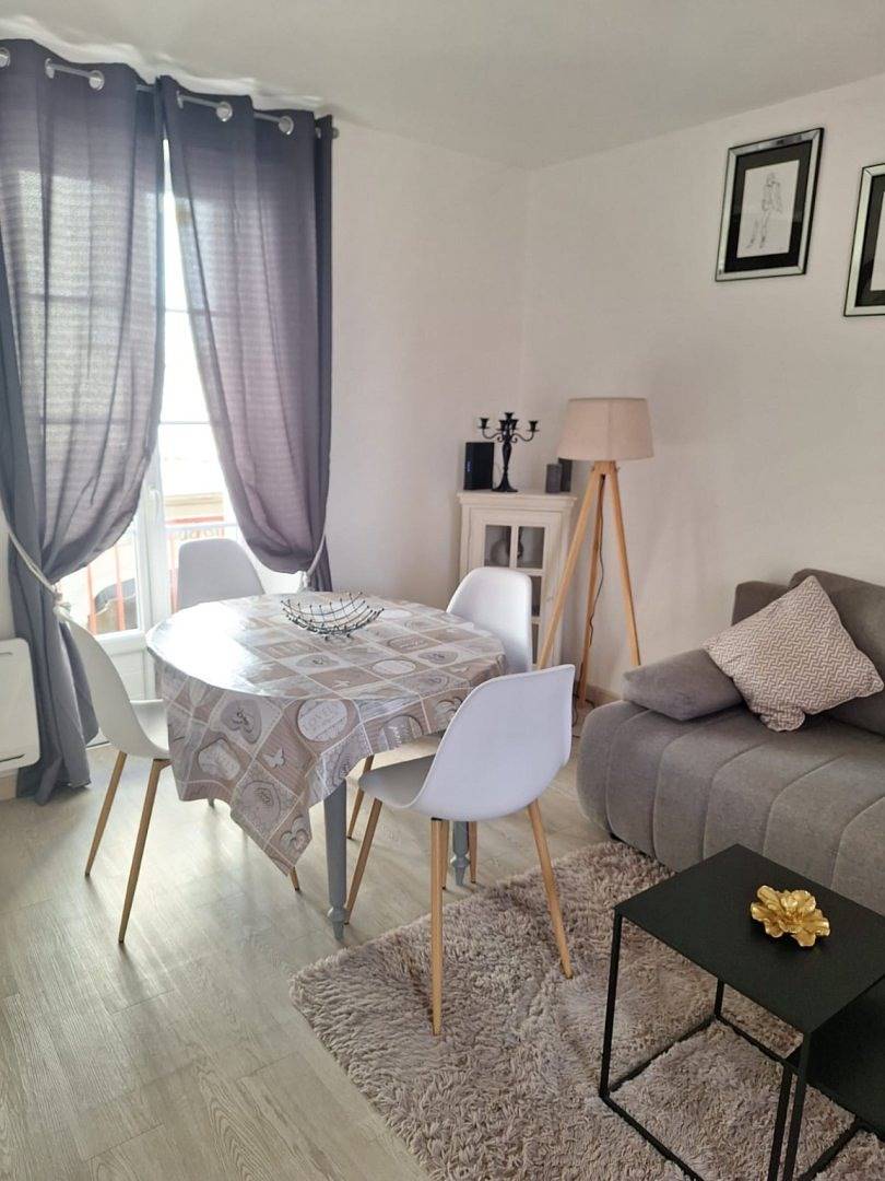 Appartement entier, Maison de ville, 2-4 pers. in Souillac, Lot