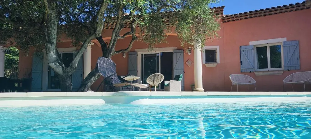 Chalet para 7 personas, con jardín además de vistas y piscina - 1