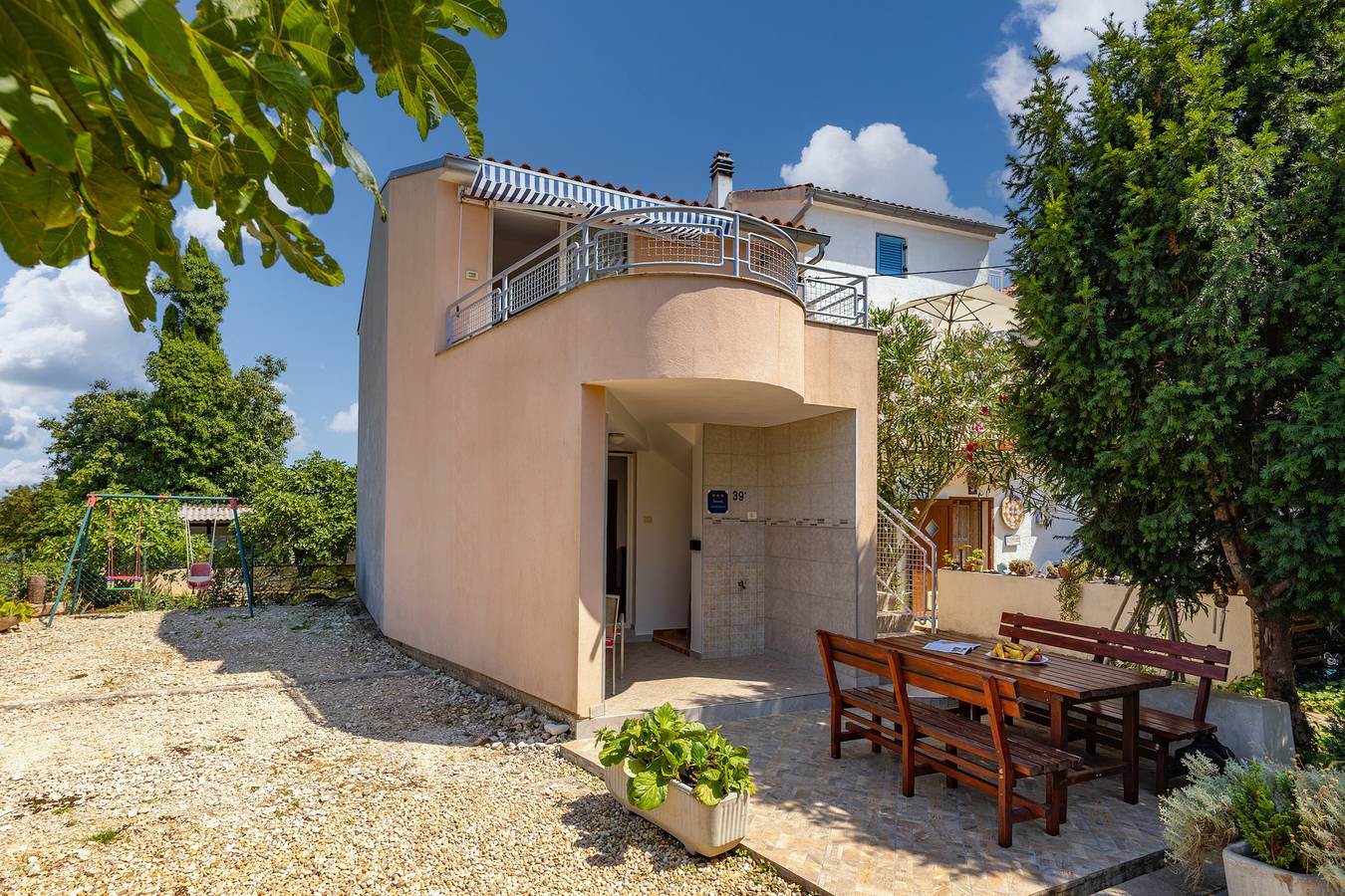 Ganze Wohnung, Peaceful Retreat With Terrace 1 in Kavran, Südküste Istrien
