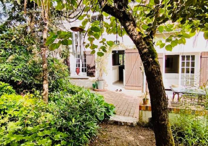 Location de vacances pour 5 personnes, avec jardin à Thésée - 4