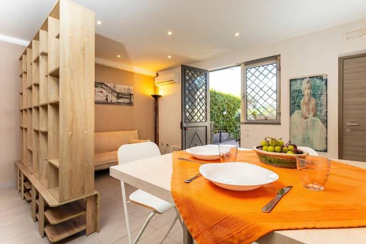 Apartment 'Etna' with Mountain View, Wi-Fi and Air Conditioning in Trecastagni, Etna