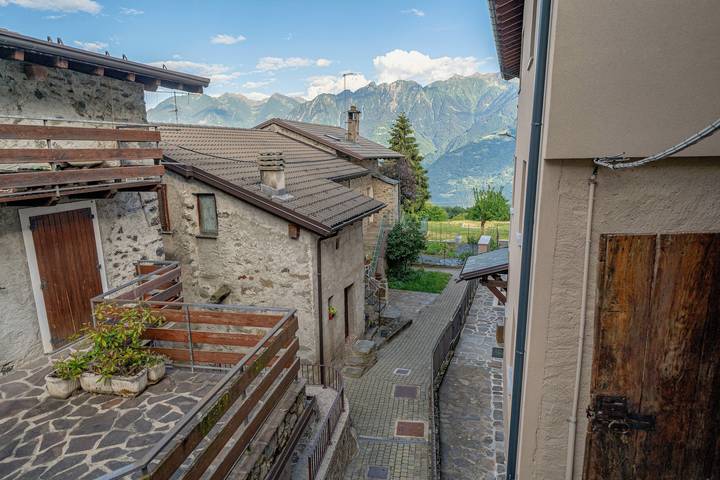 Casa Patty – Fresco and Stone Charm in Civo, Valtellina in Roncaglia, Civo