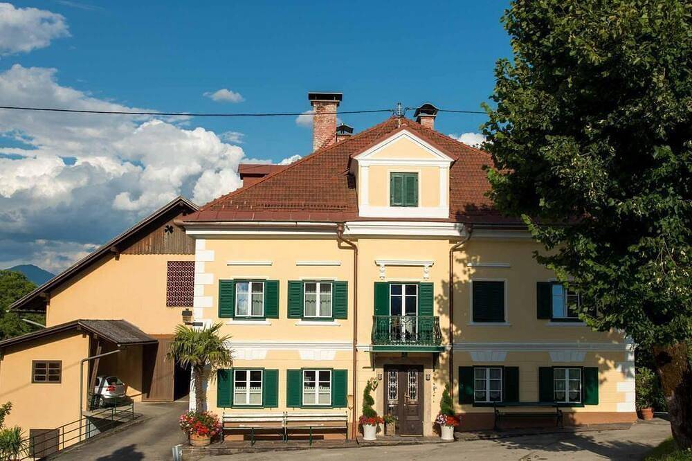 Zimmer \"Magnolie\" - Frühstückspension Zippo in Gailtaler Alpen, Greifenburg