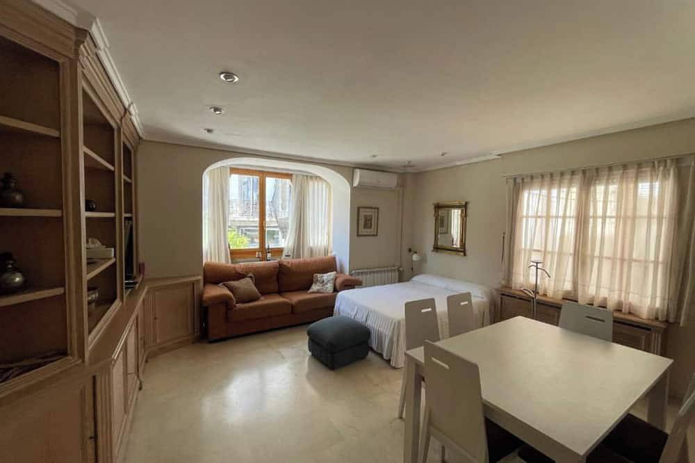 Entire apartment, Varone tourist accommodation in Requena, Valencia Province
