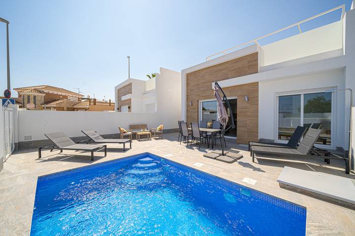 Chalet para 6 personas, con Balcón además de Terraza y Jardín en Murcia 