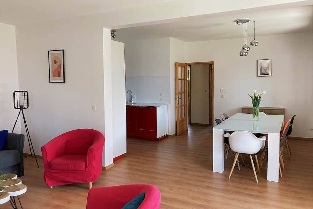 Appartement entier, Appartement dans maison d'architecte - Jardin privatif in Pallud, Région d'Albertville