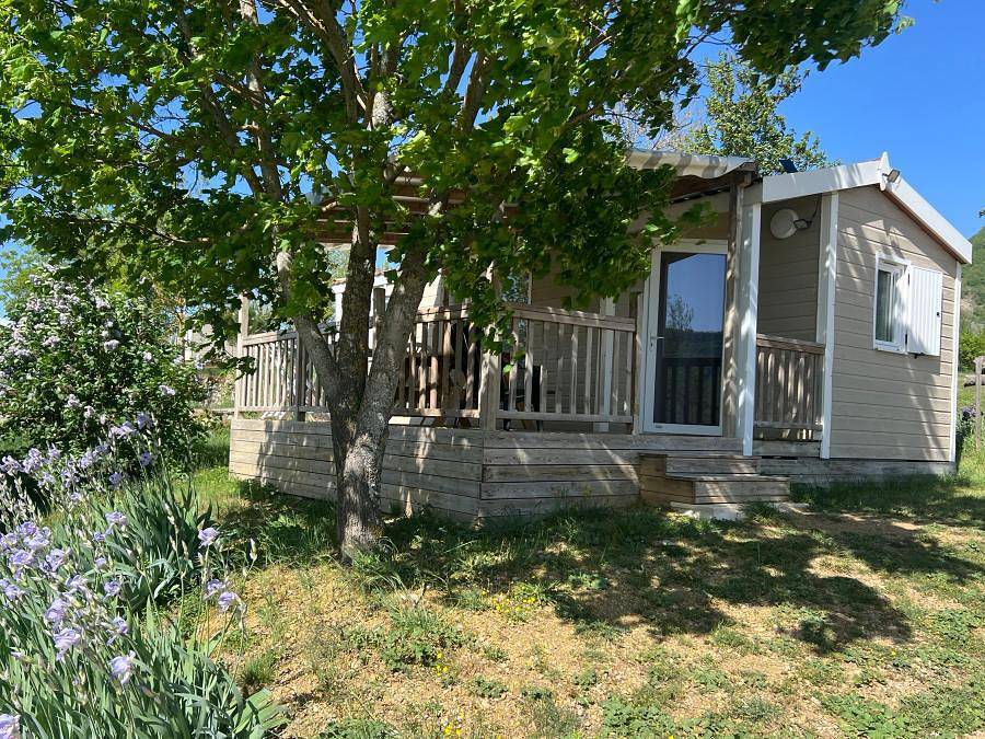 Parc Résidentiel de Loisirs Val Saint Georges - Chalet 5 personnes - 2 chambres 30m² in Saint-Georges-de-Luzençon, Parc naturel régional des Grands Causses