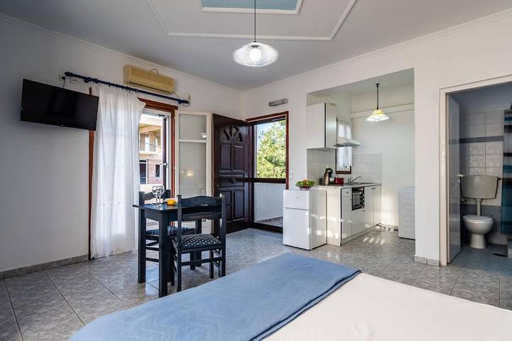 Gîte pour 2 personnes, avec balcon dans Adamas - 4