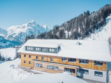 Chambre d’hôte pour 5 personnes, avec sauna ainsi que terrasse et vue à Schröcken