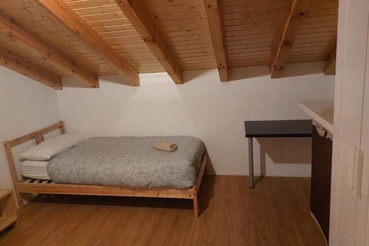 Steinhaus mit Garten, 3 Schlafzimmern, Dachboden und kompletter Ausstattung in Villanúa in Villanúa, Aragonesische Pyrenäen