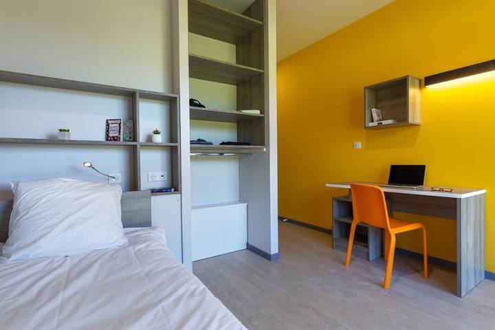 Hôtel pour 2 personnes, avec terrasse à Moirans-en-Montagne - 4