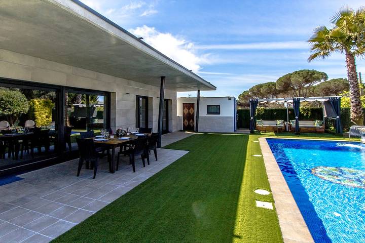 Casa rural para 8 personas, con jardín en Sils - 4