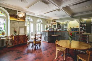 Hotel für 6 Personen in Porrentruy, Jura & Drei-Seen-Land, Bild 2