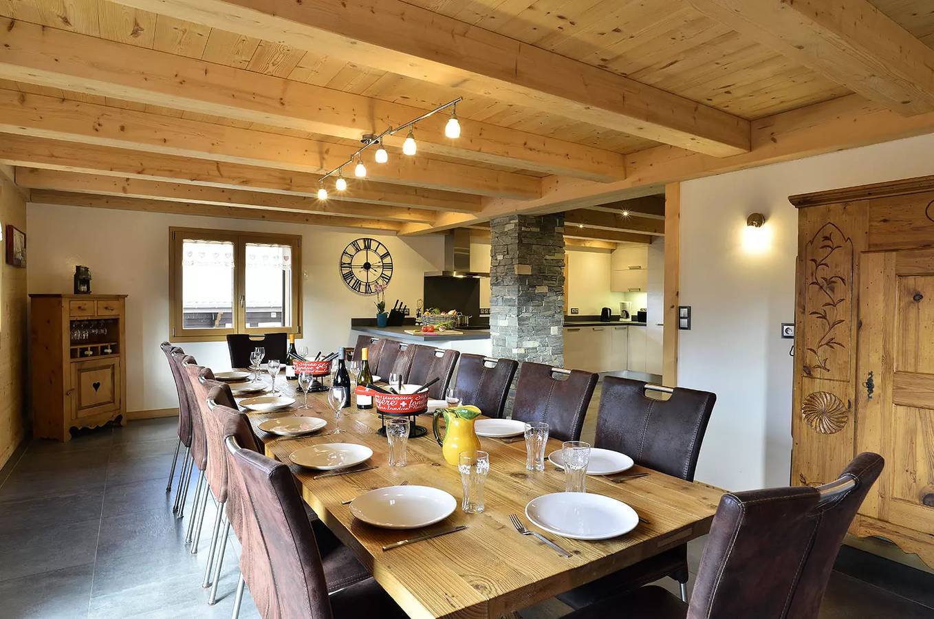 Entire apartment, 8 Rooms for 14 Persons in Châtel, Les Portes du Soleil