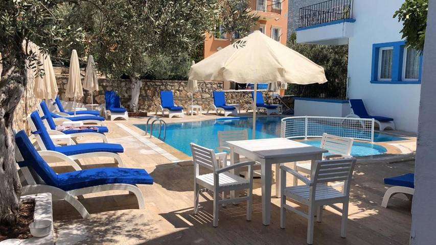 Maison d’hôte pour 2 personnes, avec piscine et terrasse ainsi que bassin pour enfant et jardin à Kalkan