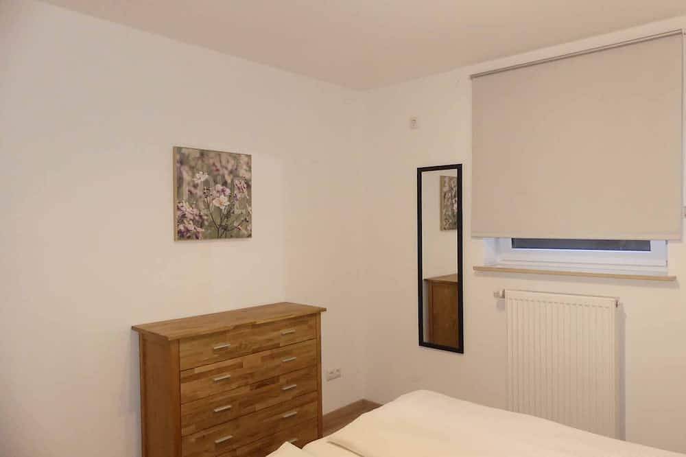 Ganze Wohnung, Neu renovierte 70qm Ferienwohnung im 1. Stock in zentraler Lage in Legoland Deutschland, Günzburg