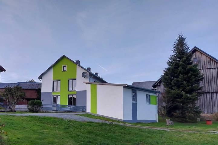 Ferienwohnung für 5 Personen, mit Terrasse und Garten in Münchberg