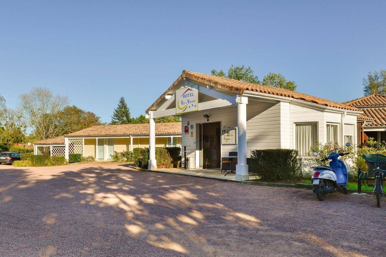 Logis Hôtel Val de Vienne in Le Vigeant, Vienne (France)