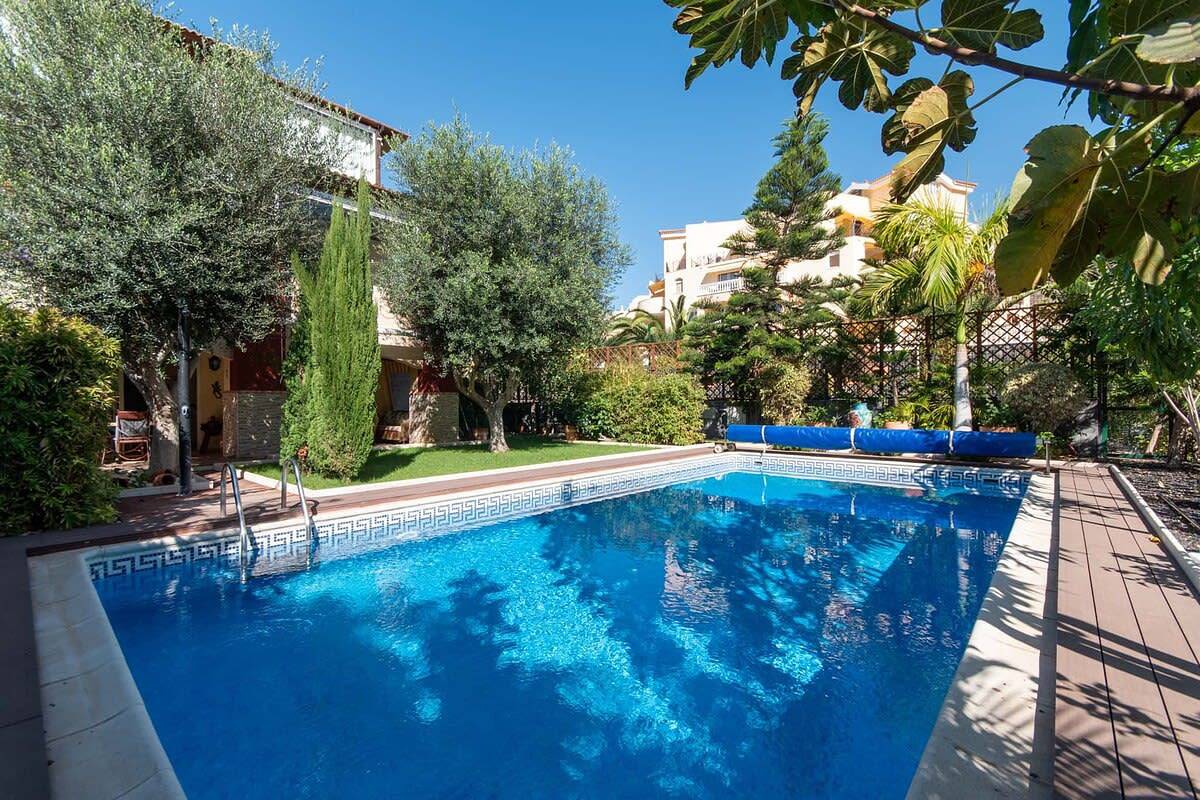 Villa Esmeralda with private heated pool in Los Cristianos, Arona