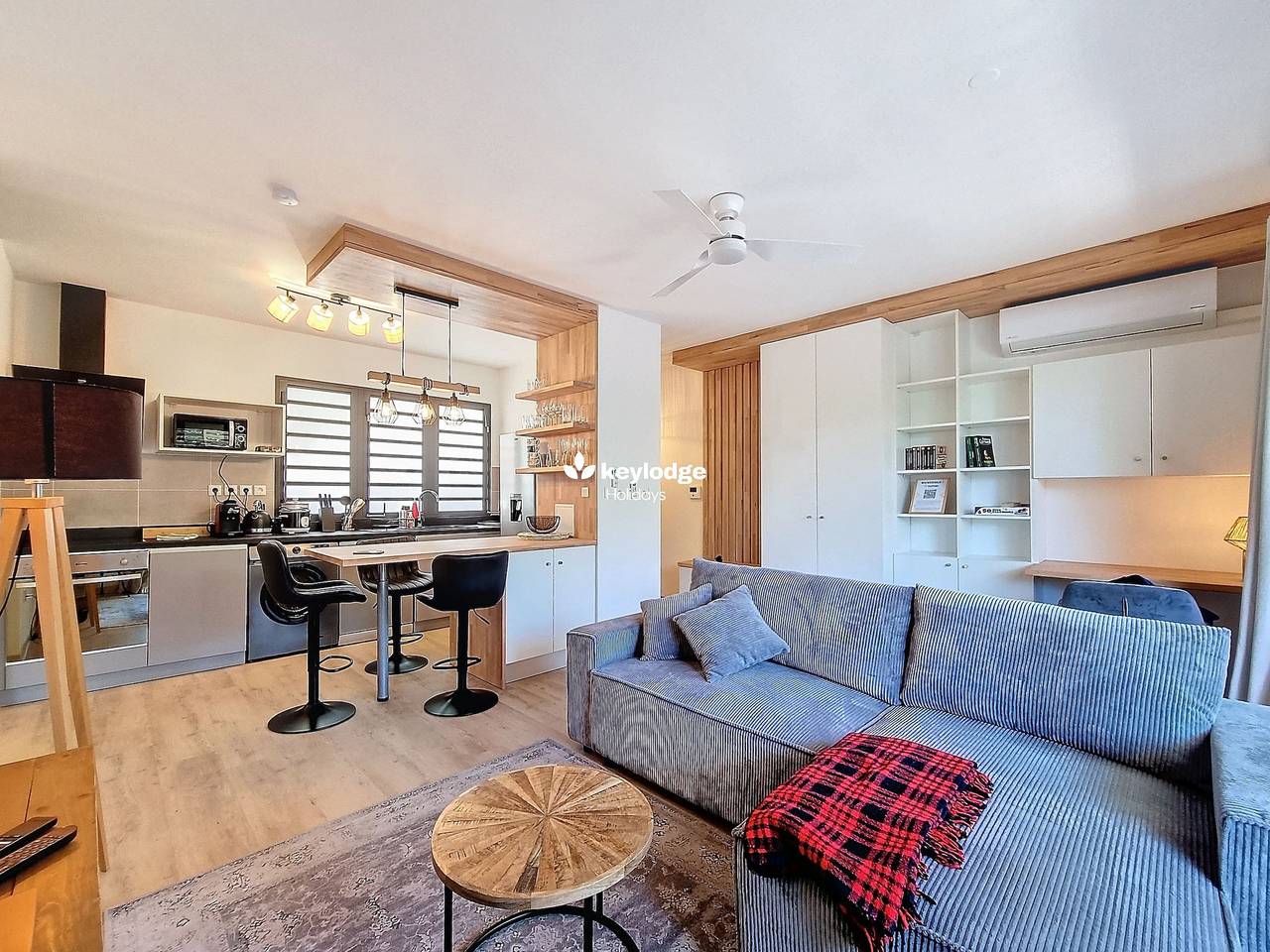 Appartement entier, Ecrin Salé – T2 rénové de 64 m² - Location Appartement L’Etang-Salé in L'Étang-Salé, Île de la Réunion