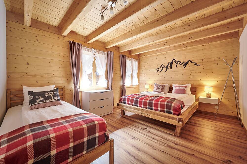 Chalet Lauterbrunnen: Beautiful 3-bedroom Chalet in Lauterbrunnen in Lauterbrunnen, Grindelwald und Umgebung