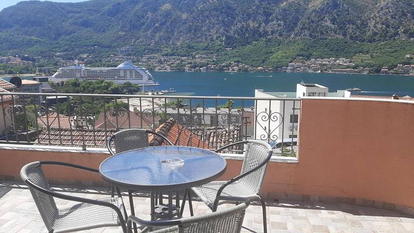 Maison d’hôte pour 3 personnes, avec vue et terrasse à Kotor - 2